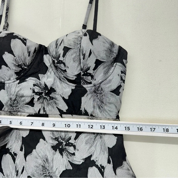 Le Chateau Women Floral Dress Jacquard Black Small Midi Spaghetti Strap Bodycon - Picture 5 of 11